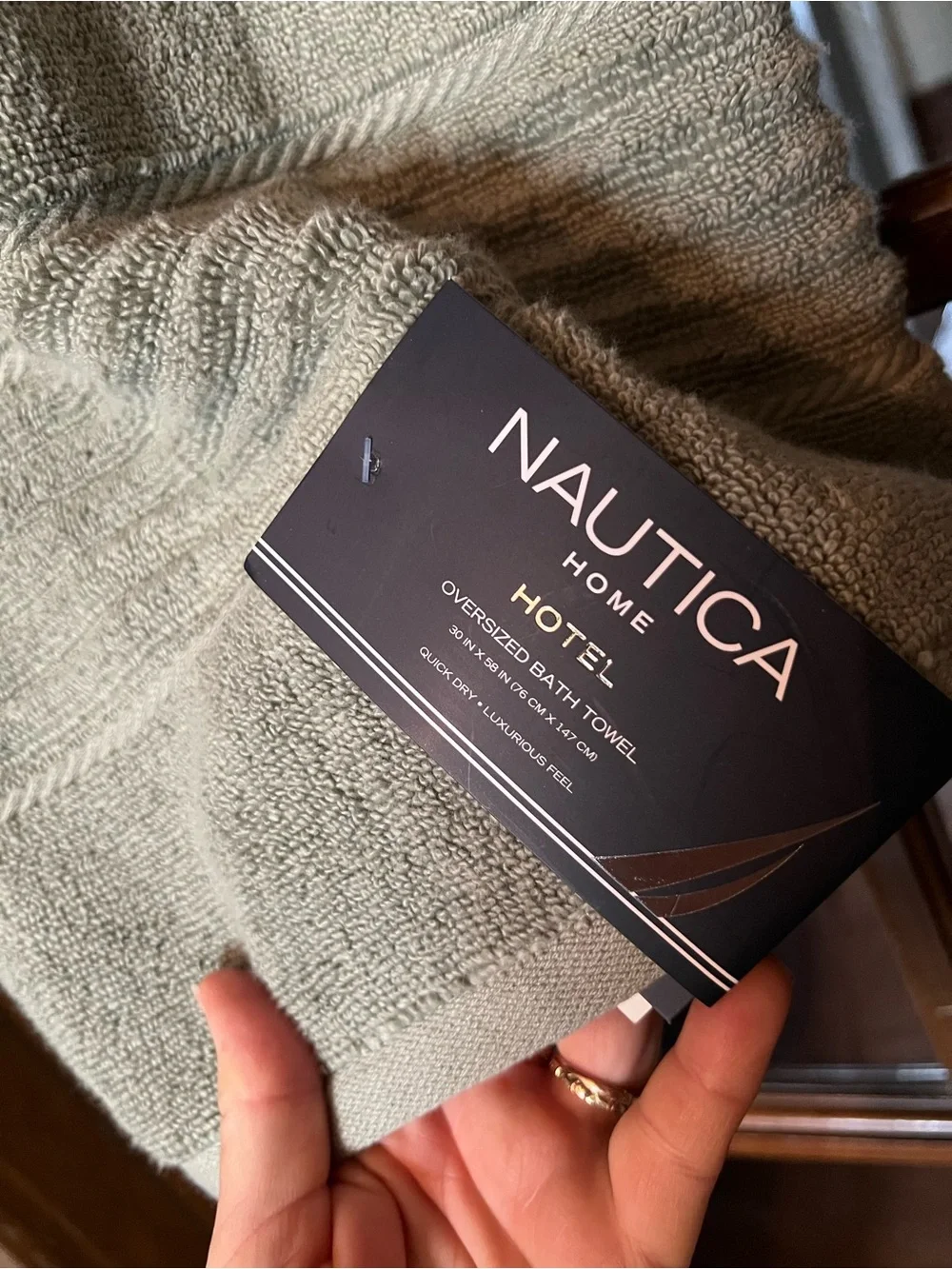 Nautica Tradewinds Green Plush Bath Towels - Set of 2
